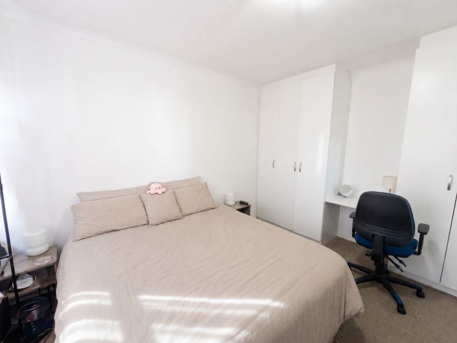 To Let 2 Bedroom Property for Rent in Burgundy Estate Western Cape